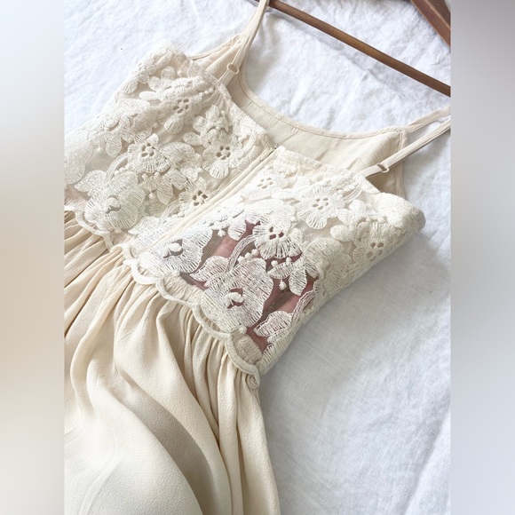 Alythea Lace Cutout Cream Dress - Picture 12 of 15